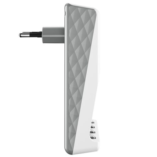 Varta Plug Charger hálózati akkutöltő 4db AA 2100mAh Ni-MH akkuval