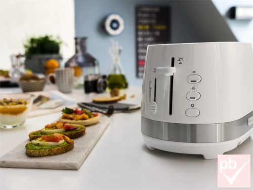 DeLonghi Active Line 900W kenyérpirító (fehér)